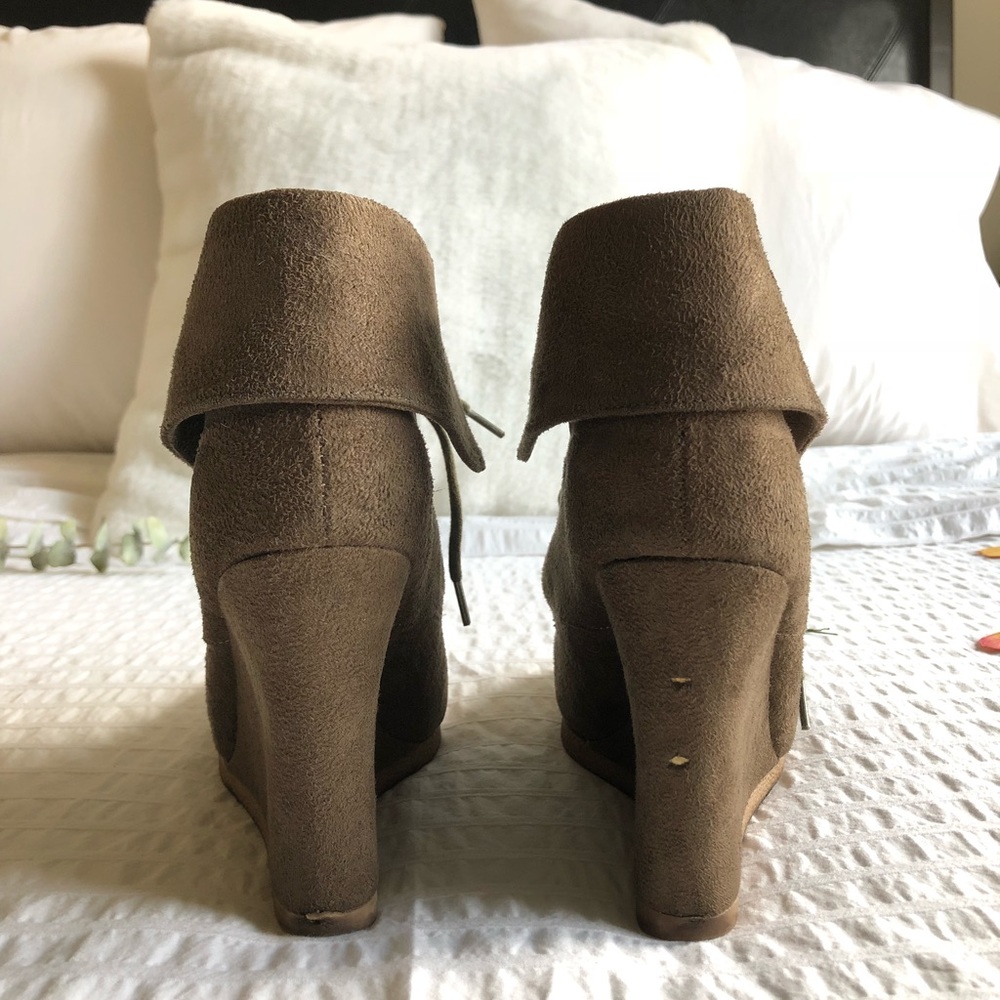 Mossimo Wedged Booties - Picture 3 of 6